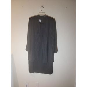 Leslie Fay Pinstripe Women's Black and White Dress Size 16